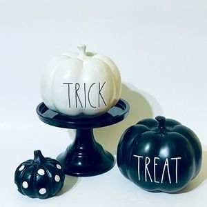 Rae Dunn “Trick” “Treat” Pumpkins